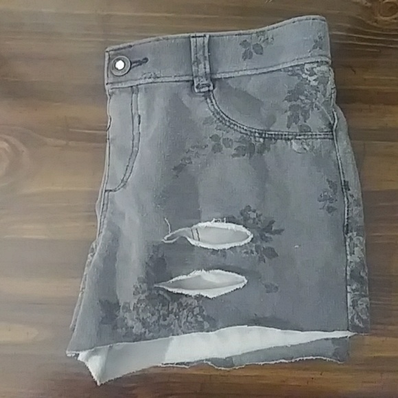 Homecut Shorts=really short - Picture 2 of 3